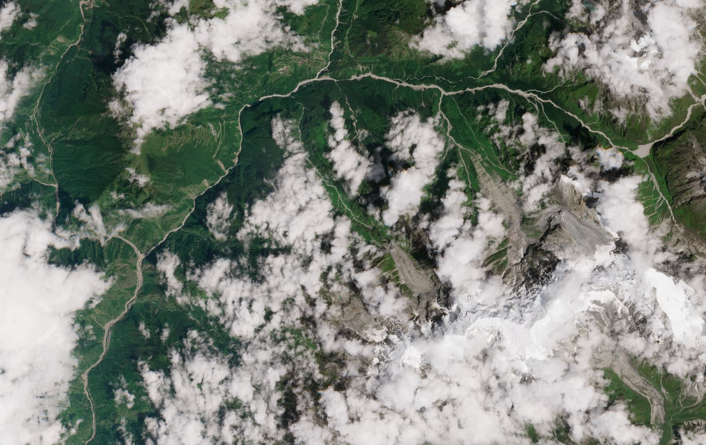 Copernicus Sentinel-2 satellite image of the Lhende Khola and Bhote Koshi valley in Rasuwa on 24 August 2026, two days before the flood